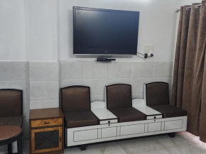 Premium Guest House Near To BLK - MAX Hospital